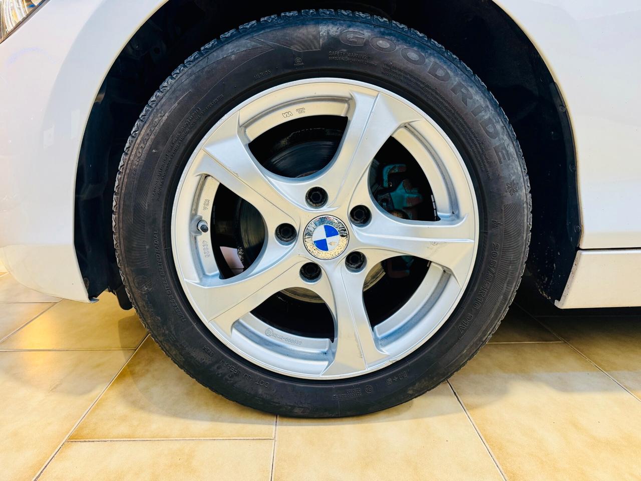 BMW 114d Sport 95CV 1.6 Diesel 5Porte LED/Navi/BT/PDC