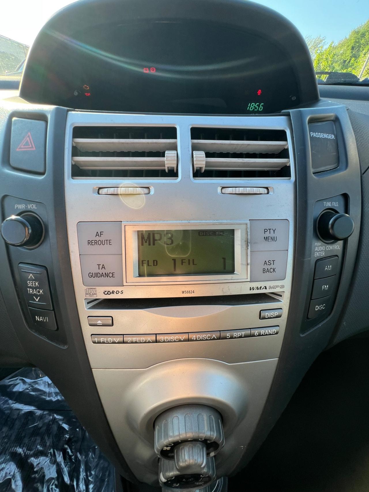 Toyota Yaris 1.0 5 porte Now