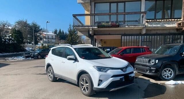 Toyota RAV 4 tdi 2 ruote motrici, unico proprietario, 2016, km 95000, sempre tagliandato, ottime condizioni