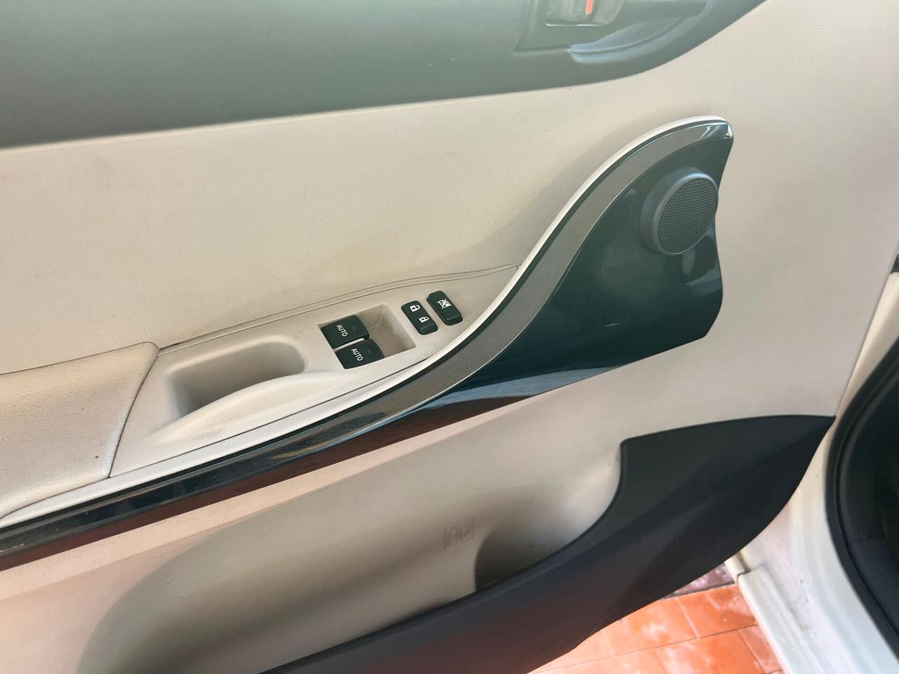 Toyota iQ 1.0 CVT Trend