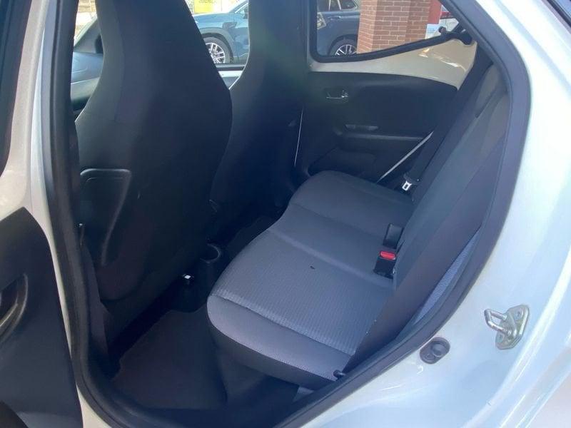 Toyota Aygo Aygo Connect 1.0 VVT-i 72 CV 5 porte x-play