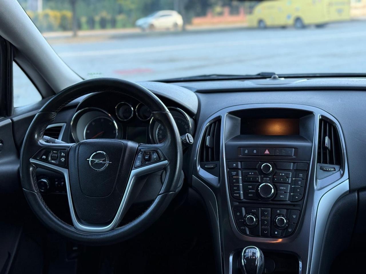 Opel Astra 1.7 CDTI 110CV Sports Tourer Cosmo Fleet