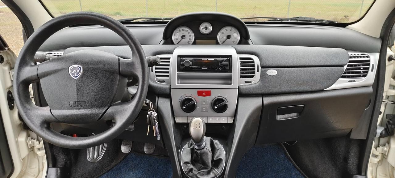 Lancia Ypsilon 1.2 69 CV 5 porte GPL Ecochic Platinum