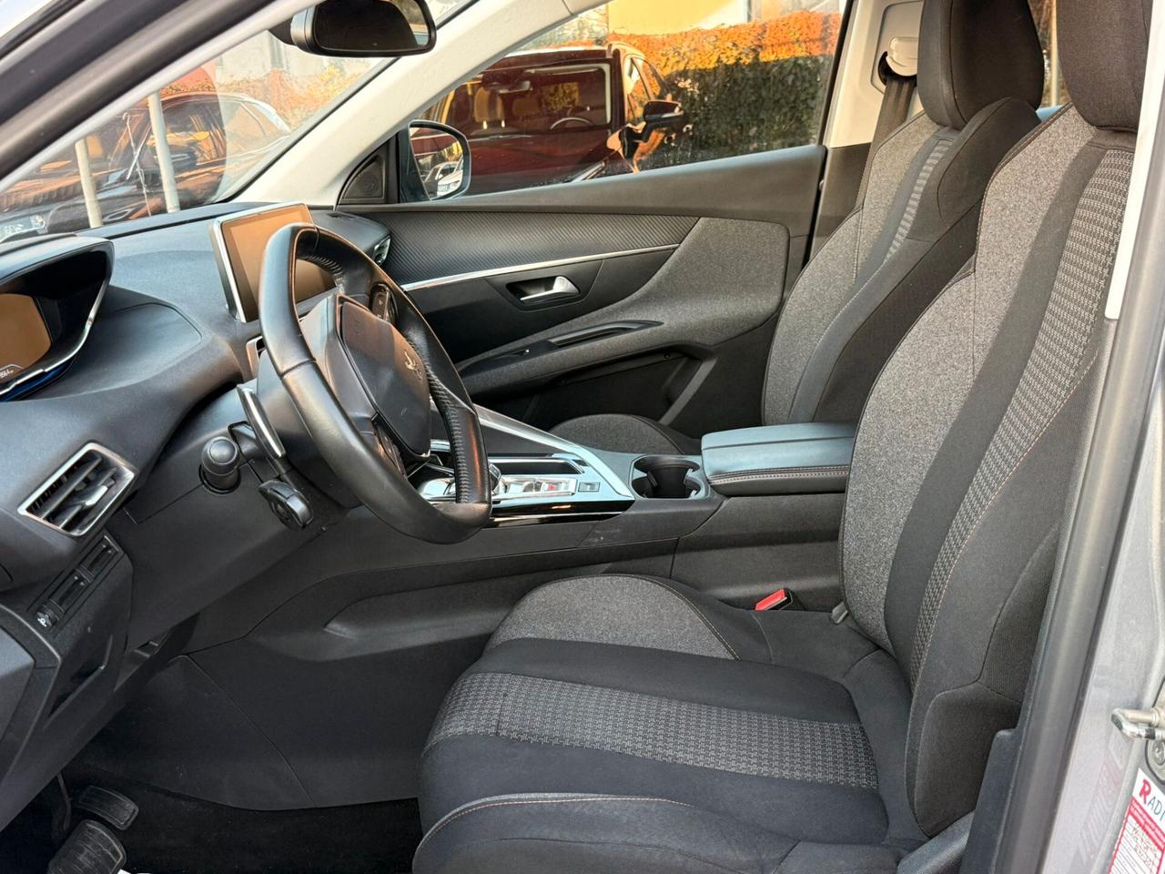 Peugeot 3008 BlueHDi 130 S&S Business