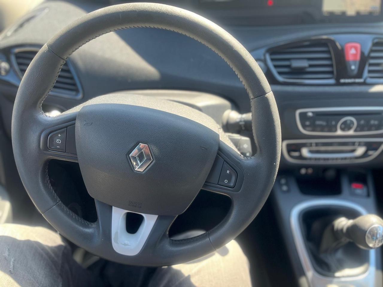 Renault scenic xmode-7 posti -1.5 dci-2011