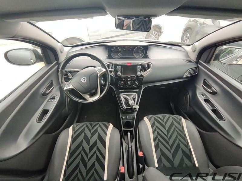 Lancia Ypsilon Ypsilon 1.2 69 CV 5 porte Silver