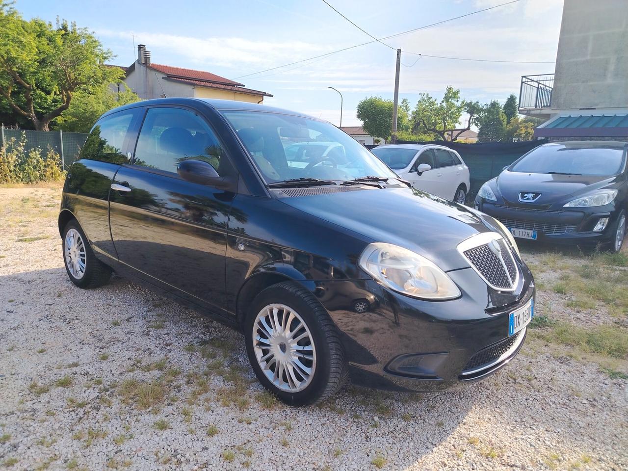 Lancia Ypsilon 1.4 Argento Ecochic GPL