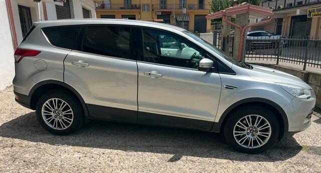 Ford Kuga 2.0 TDCI 140 CV 4WD Powershift