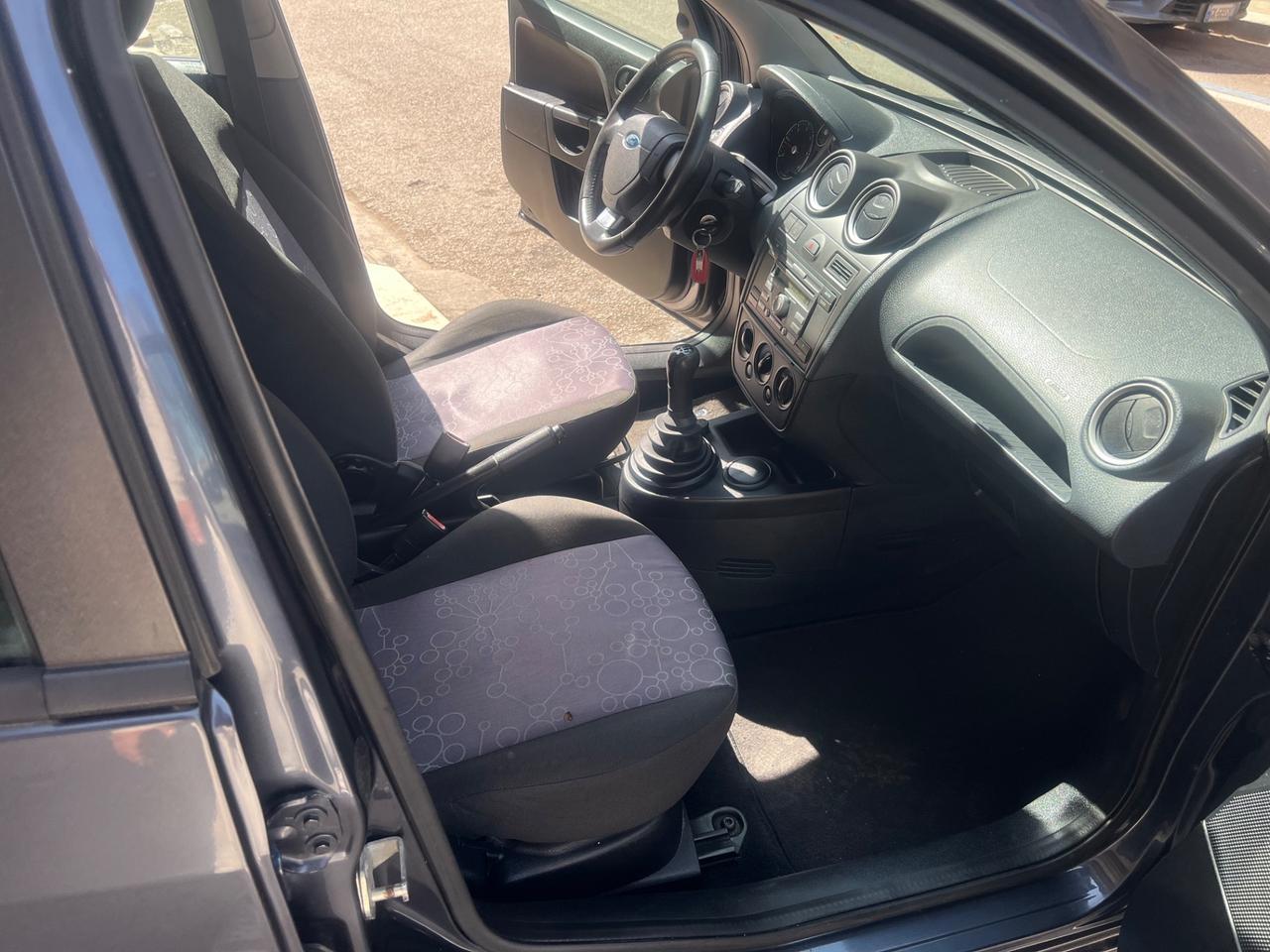 Ford Fiesta 1.4 TDCi 5p. Titanium