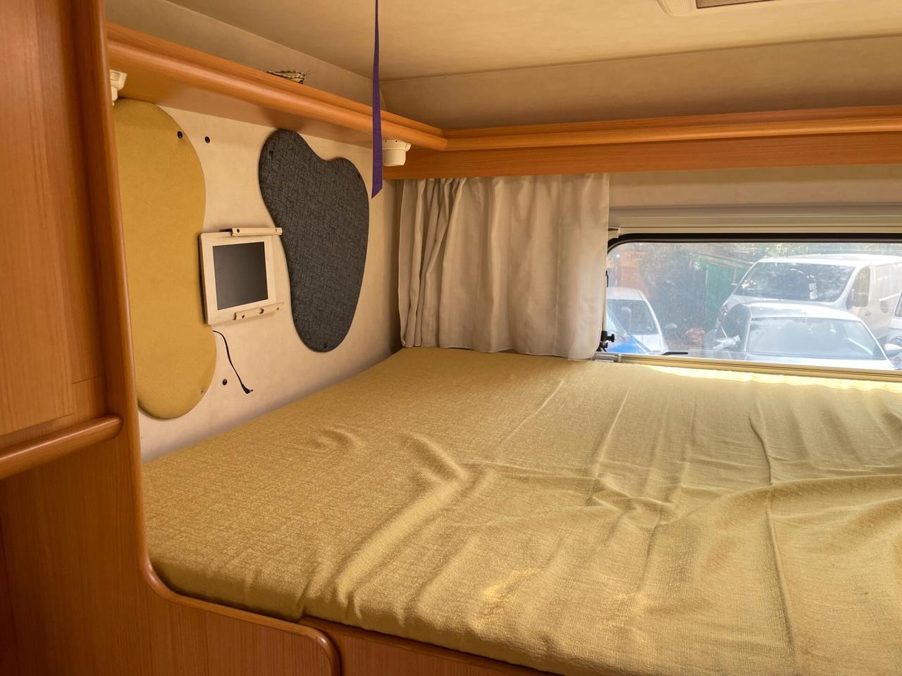 Ford Autocaravan mansardato Rimor Katamarano 5 - 6 posti letto