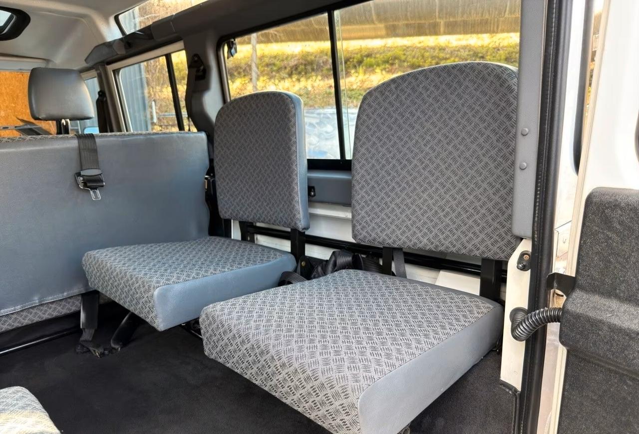 Land Rover Defender 110 E Station Wagon 10 POSTI! ARIA