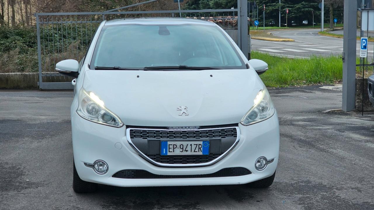 Peugeot 208 1.6 e-HDi 92 CV Stop&Start 5 porte Allure