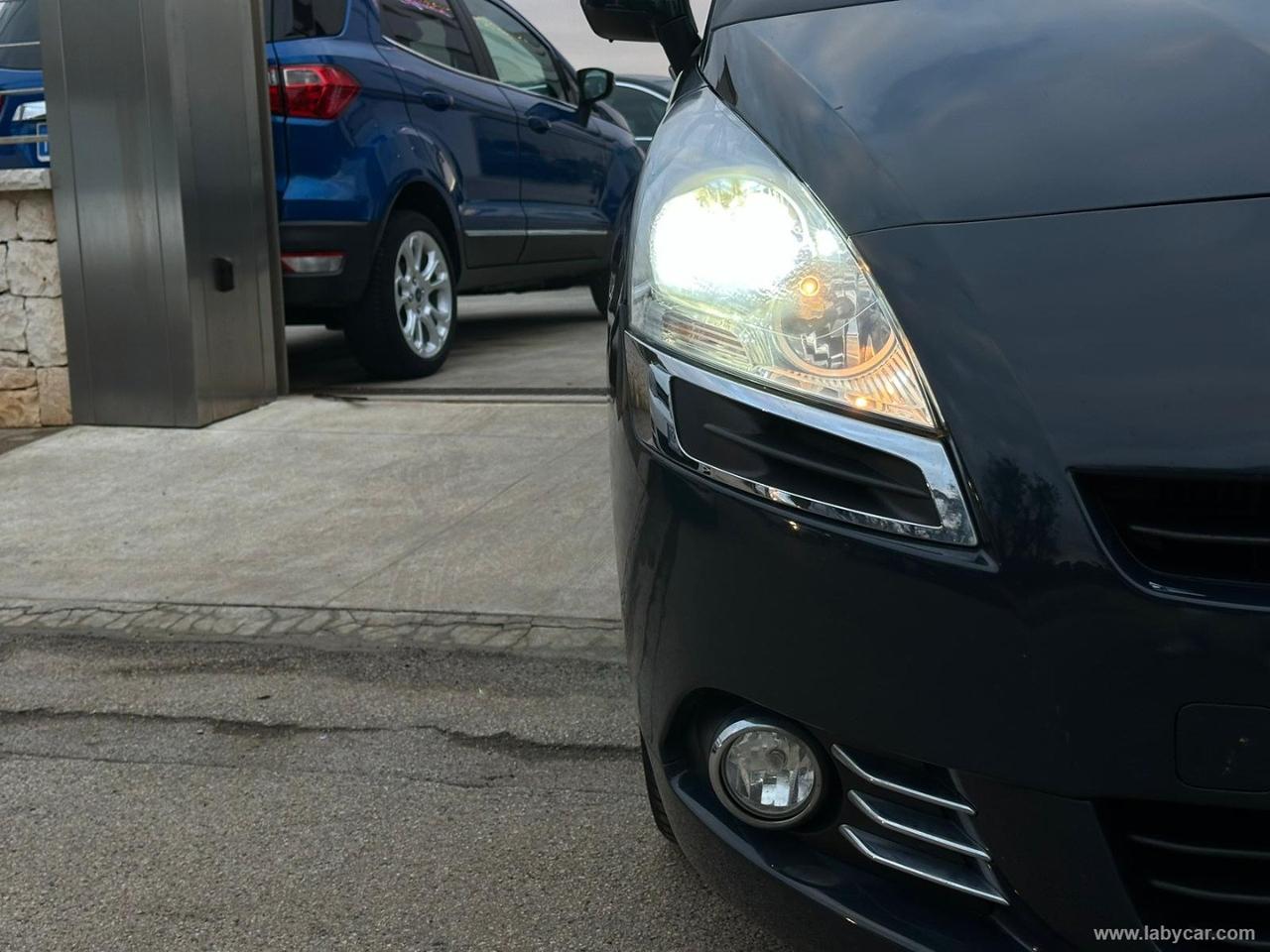 PEUGEOT 5008 1.6 HDi 110 CV Tecno