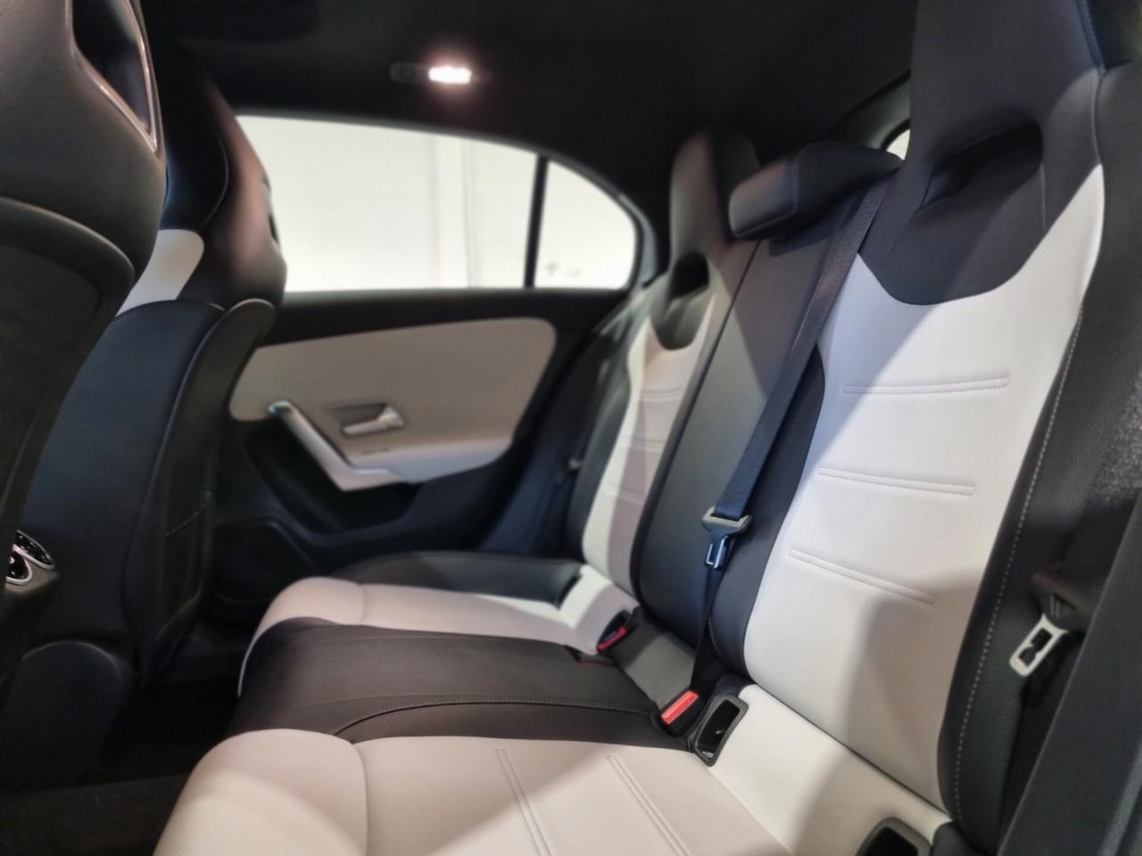 Mercedes-Benz A 180 d Automatic Premium AMG