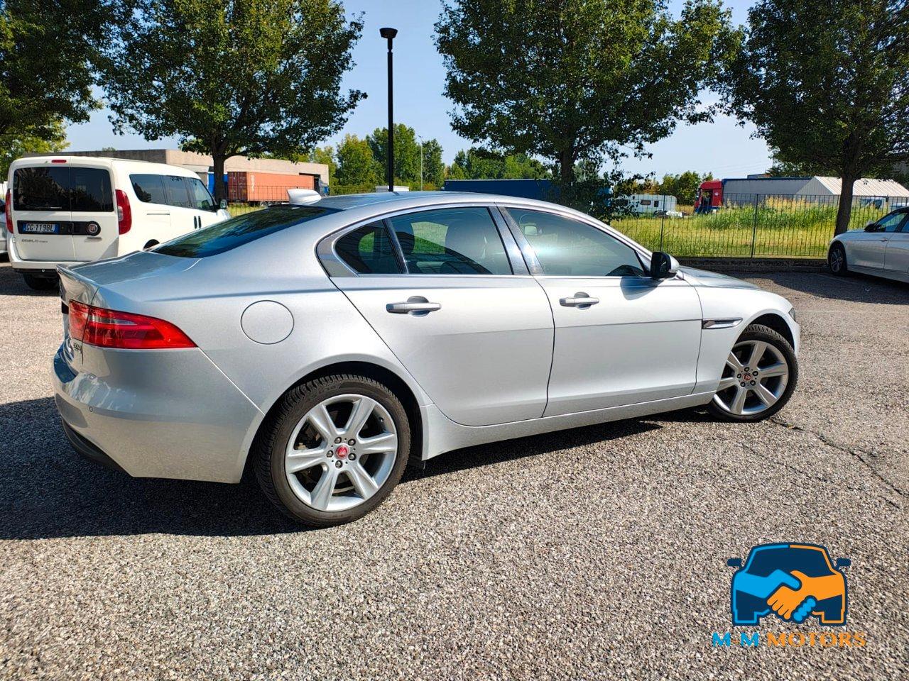 Jaguar XE Berlina XE 2.0d Prestige awd 180cv auto