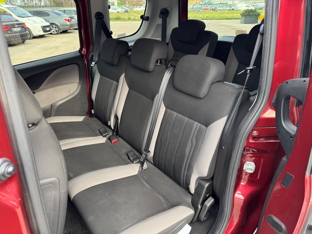 Fiat Doblò 1.4 7 Posti Lounge