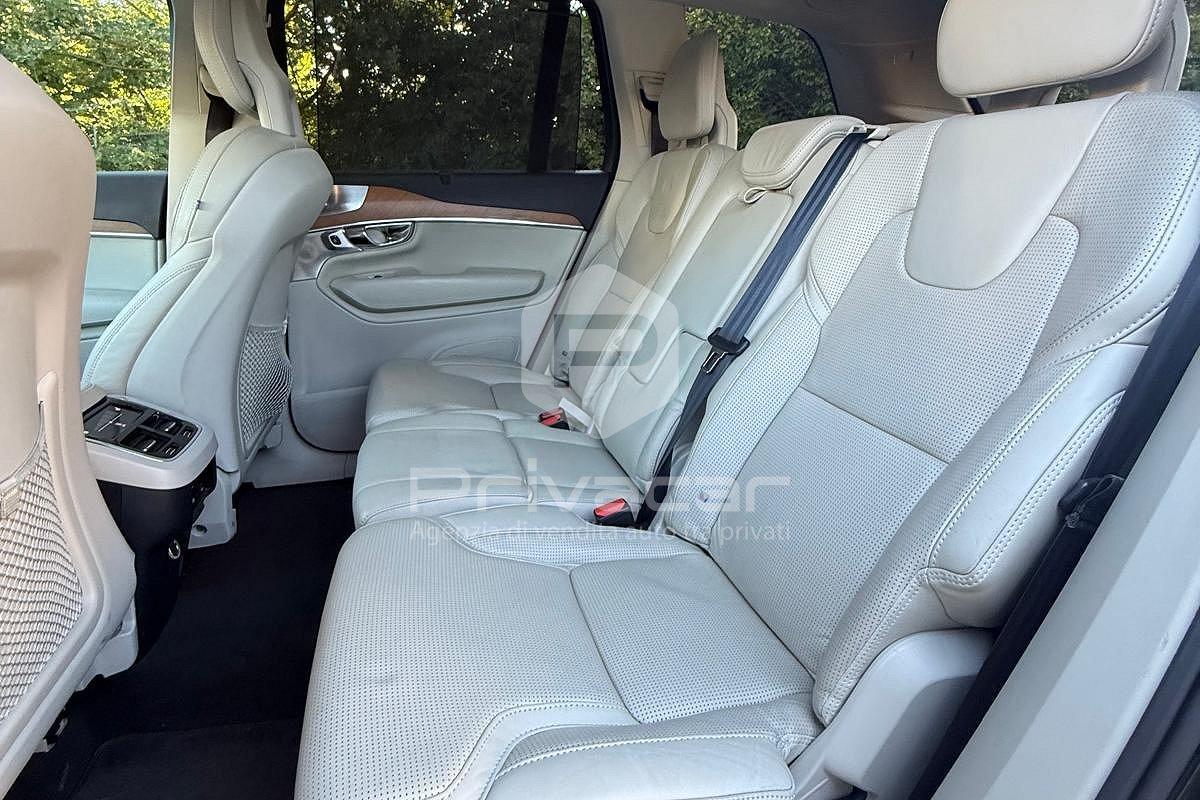 VOLVO XC90 D5 AWD Geartronic 7 posti Momentum