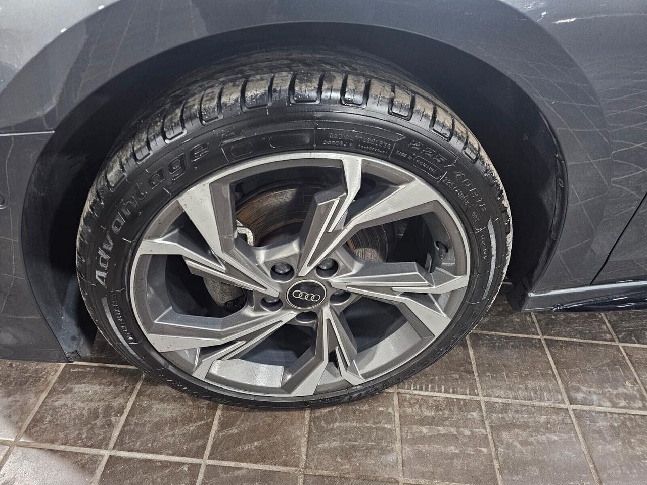 NUOVA AUDI A3 SPORTBACK S-LINE 35 TDI 150CV S-TRONIC IDENTITY BLACK