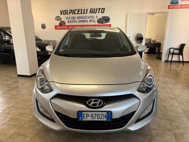 HYUNDAI I30 ANNO 2013 DS 1.6 AUTOMATICA ADATTA NEOPATENTATI KM 64 MILA