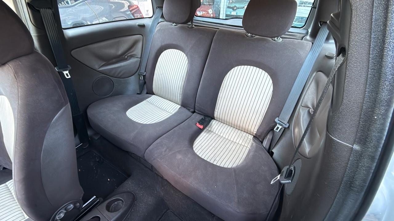 Lancia Ypsilon 1.3 MJT 75 CV Oro Bianco