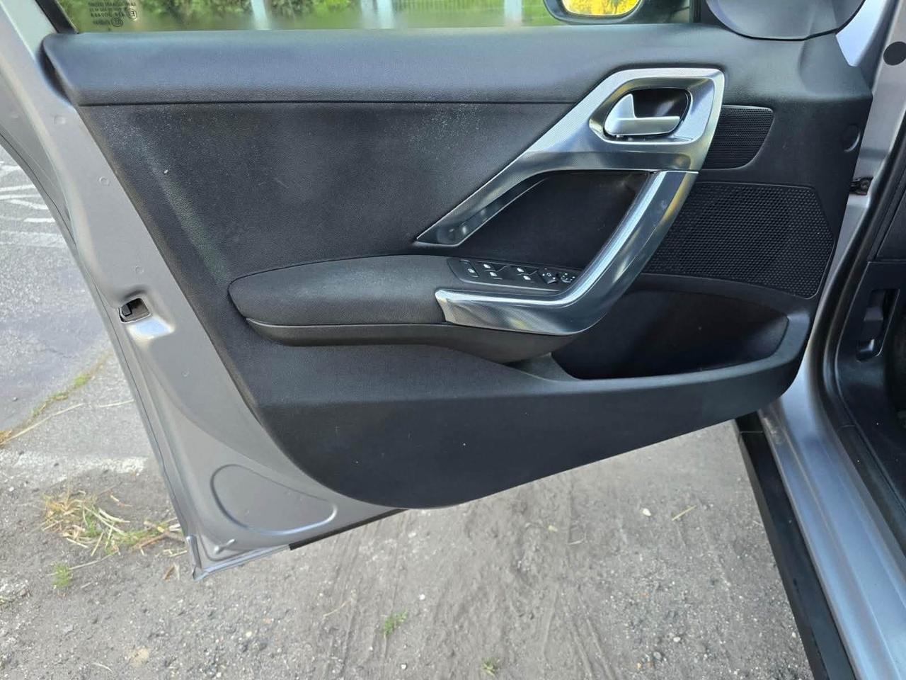 Peugeot 2008 BlueHDi 100 Black Matt