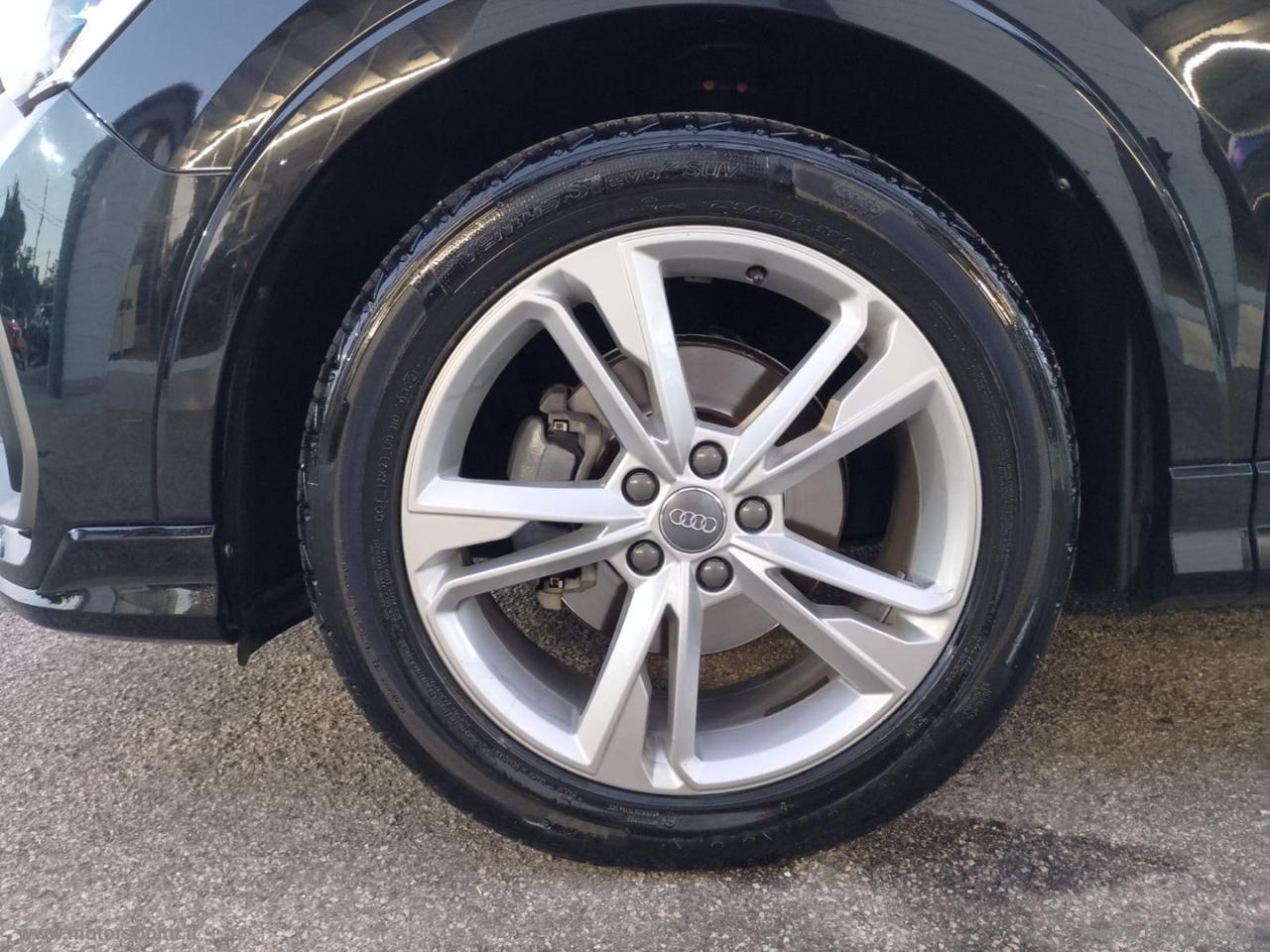 AUDI Q3 35 TDI S tronic S line edition