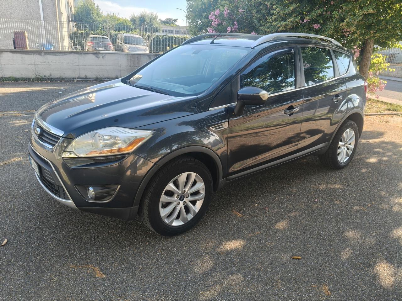 Ford Kuga 2.0 TDCi 4WD SOLO 128.000 KM