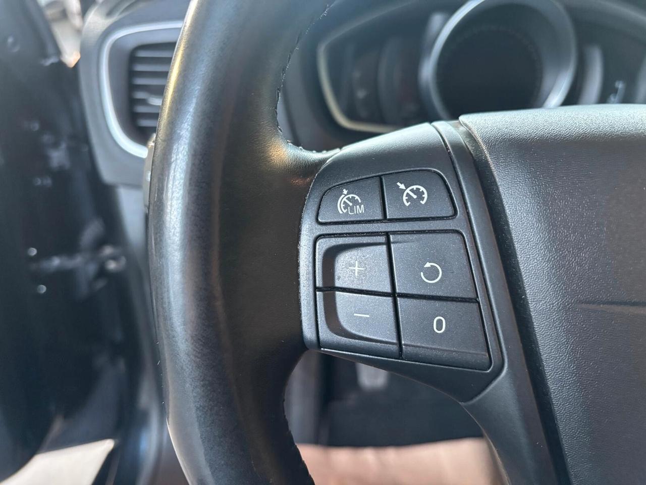 Volvo V40 D2 1.6 Summum