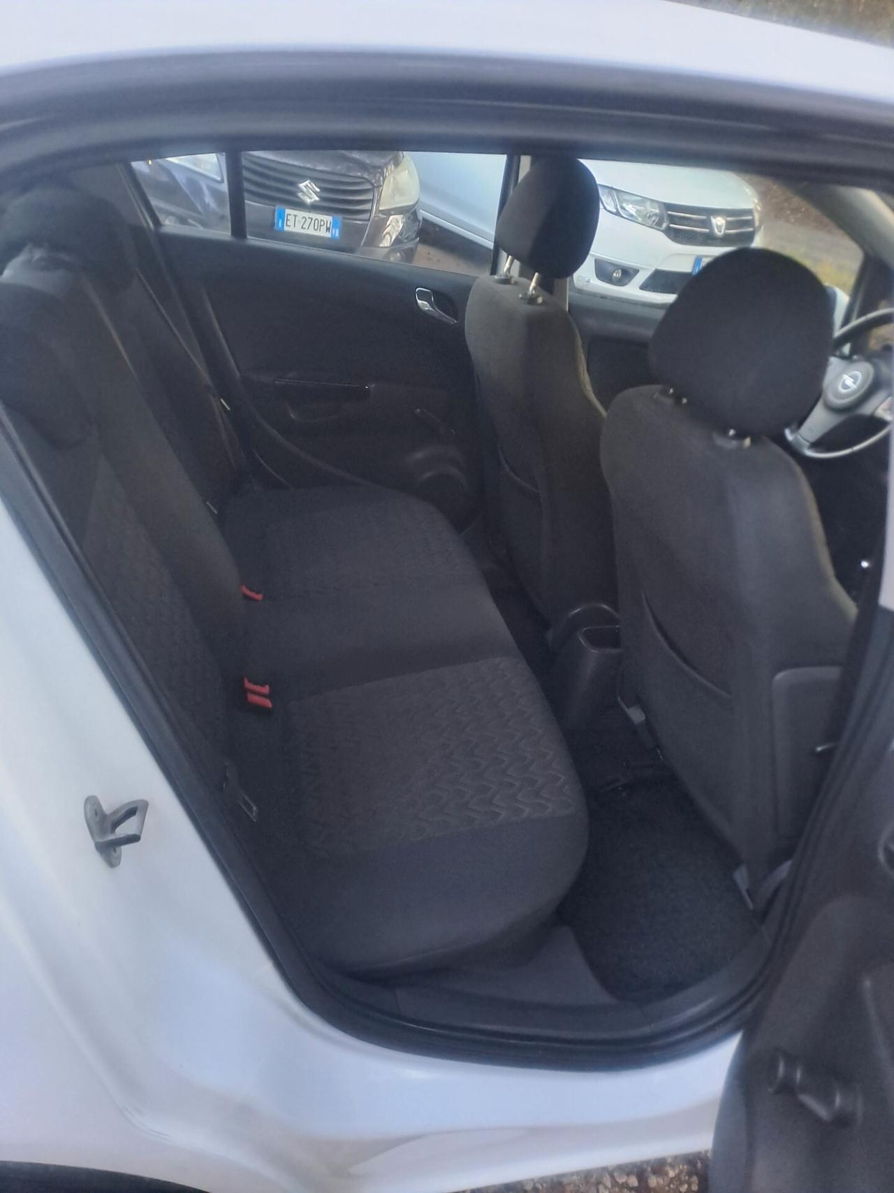 Opel Corsa 1.2 5 porte Sport km 114mila