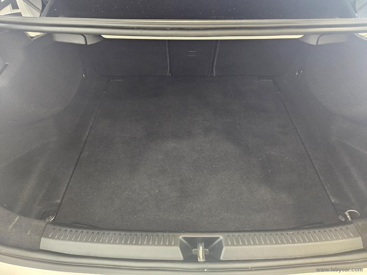 MERCEDES-BENZ A 180 d Automatic 4p. SEDAN Premium