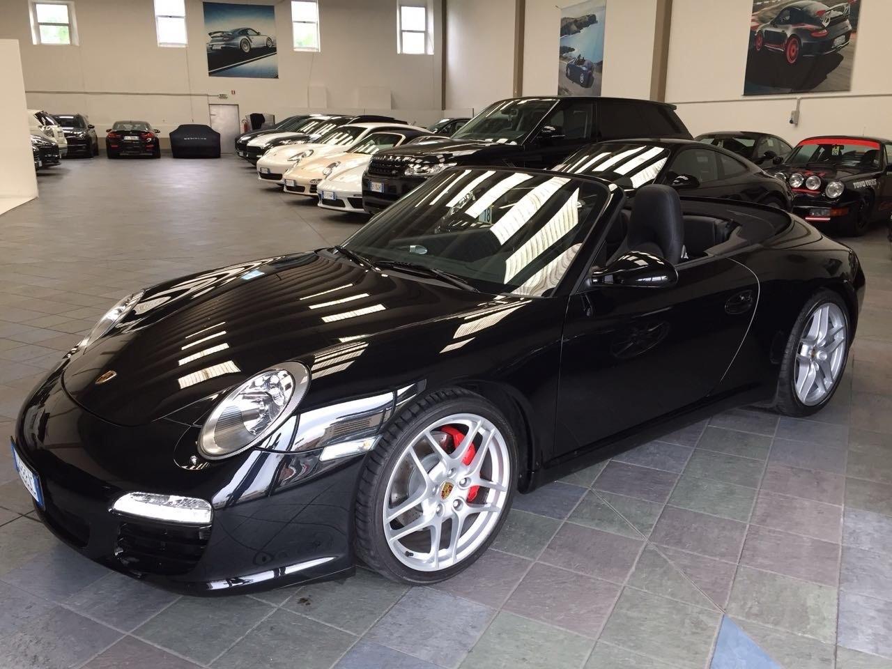 Porsche 911 Carrera 4 Cabriolet MK2 - LEGGERE