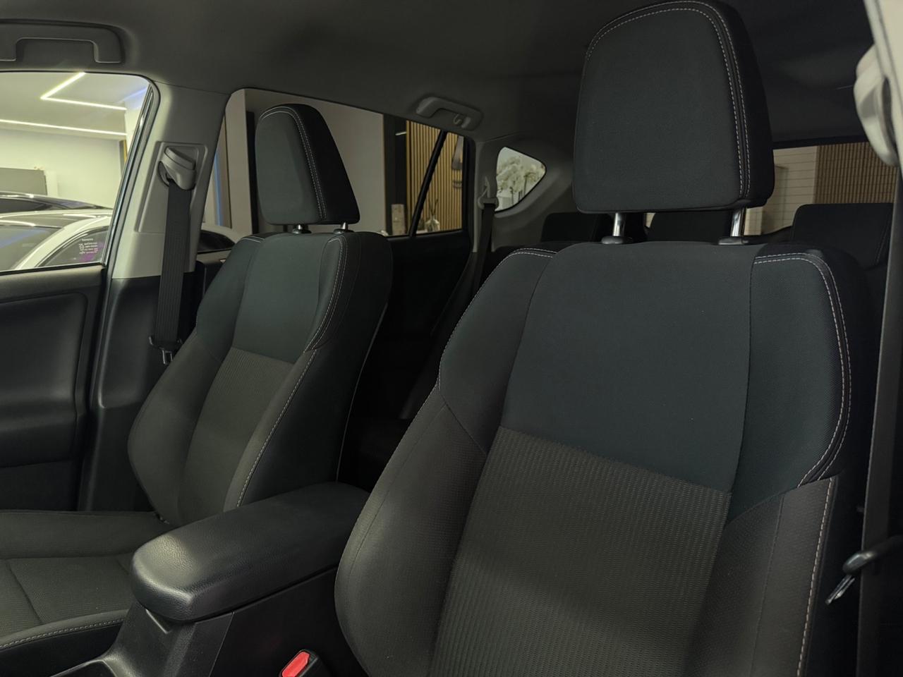 Toyota RAV4 2.0 D-4D 2WD Full Optional