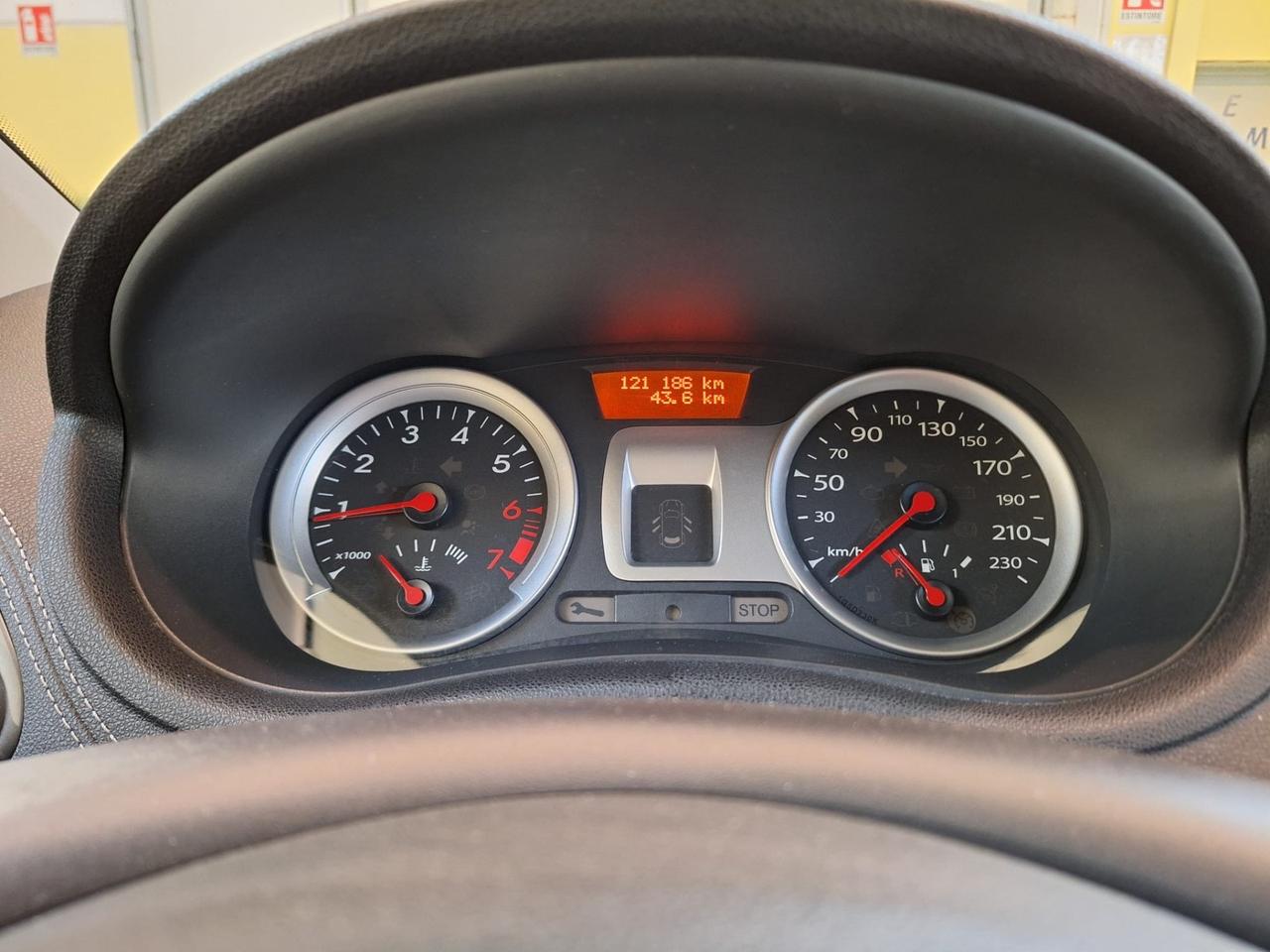 Renault Clio 1.2 16V 5 porte Dynamique