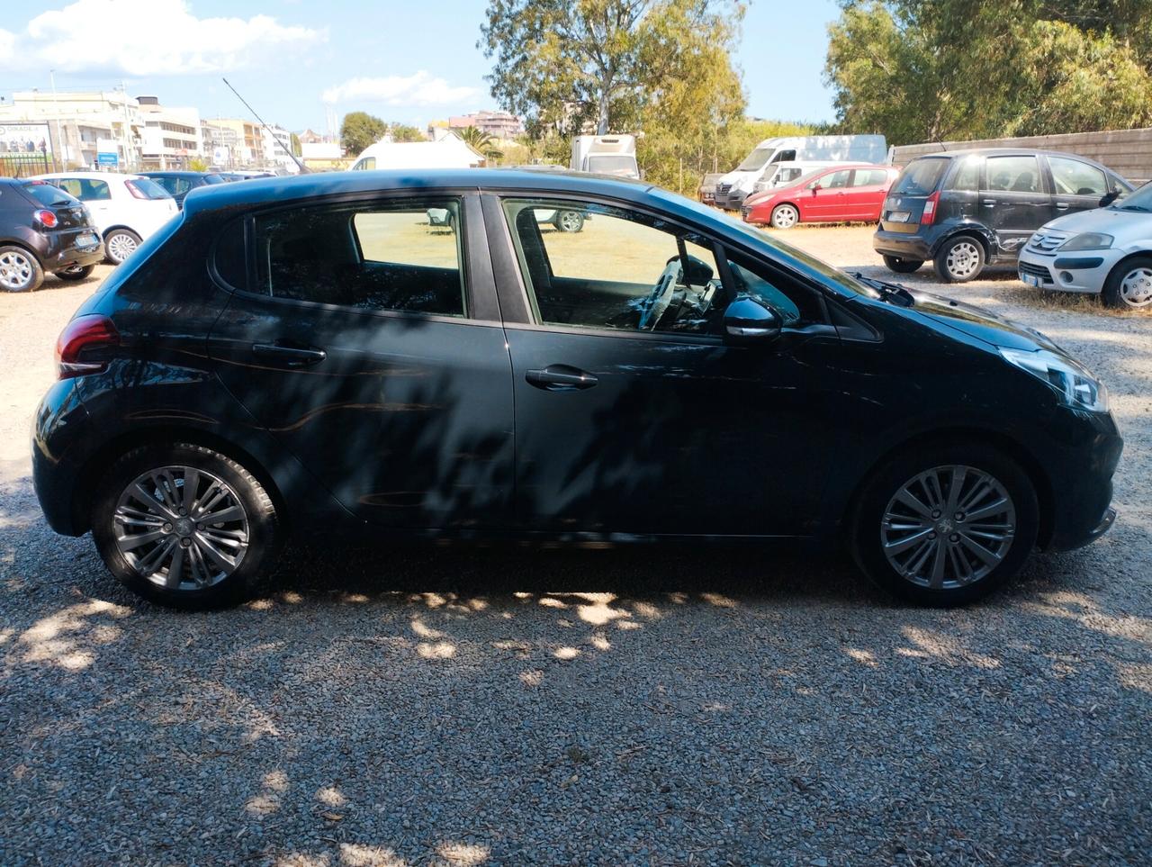 Peugeot 208 BlueHDi 75 5 porte Allure