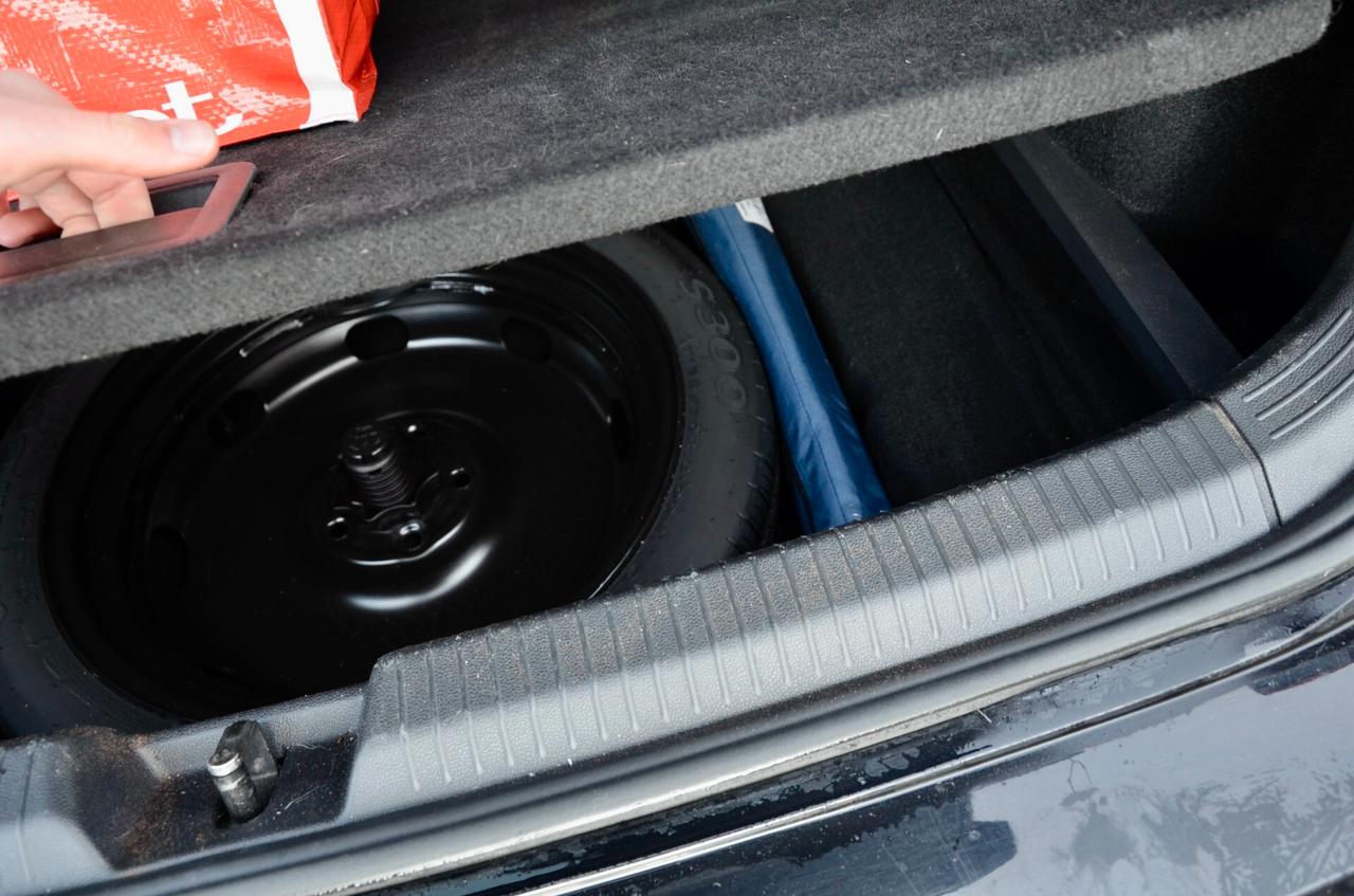 VOLKSWAGEN GOLF 1.0 TSI LIFE 110cv, UFF ITALIANA, EURO 6D, NAVI, APPLE ANDROID, LUCI AMBIENTE, PERMUTE