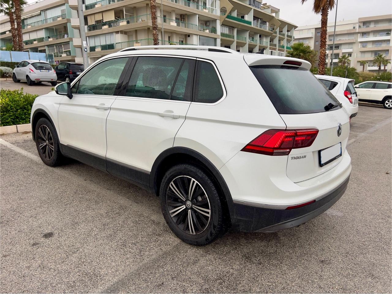 Volkswagen Tiguan 2.0 TDI SCR DSG Sport BlueMotion Technology
