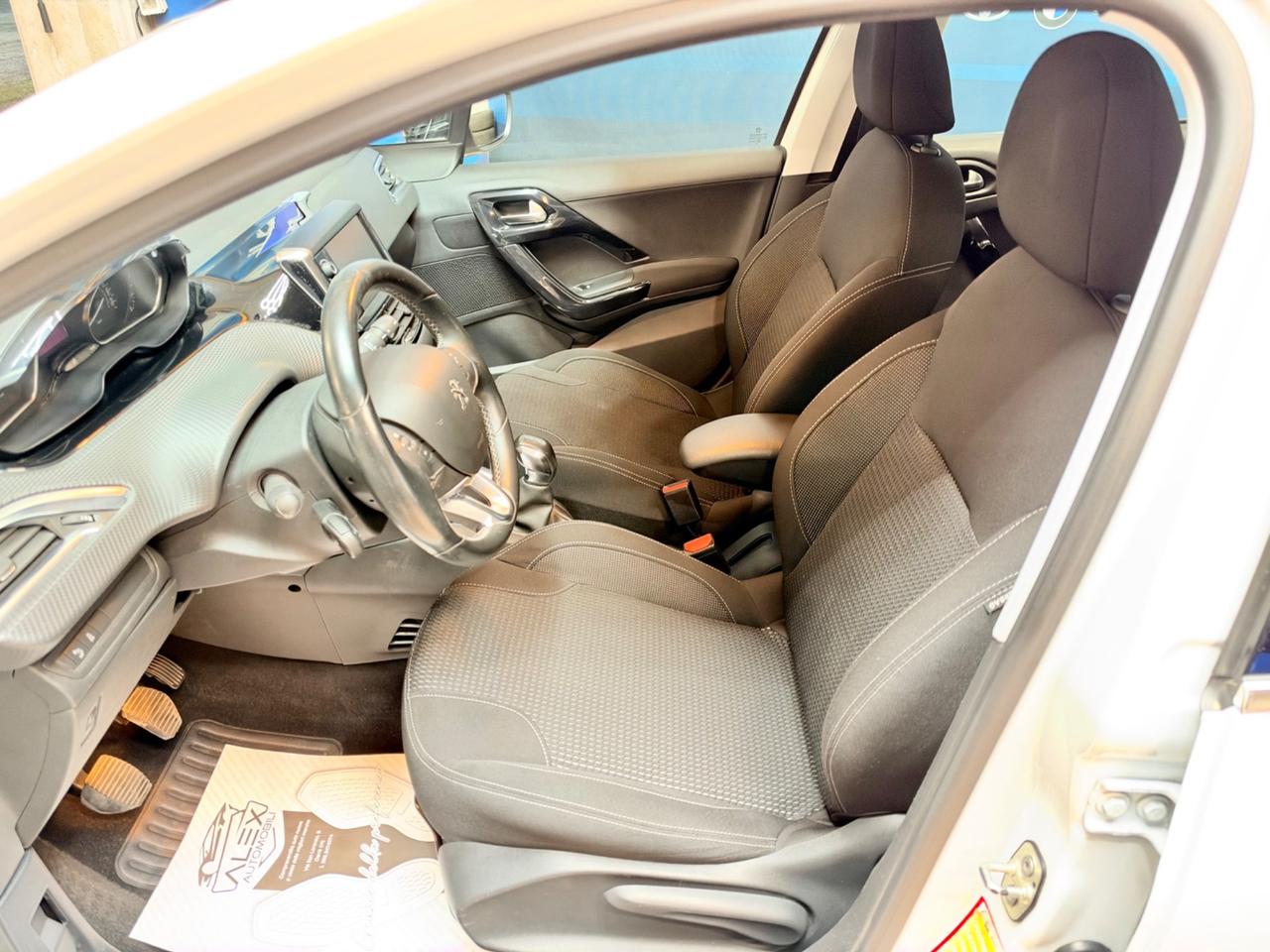 Peugeot 208 1.6HDi 100cv Neopat. E6