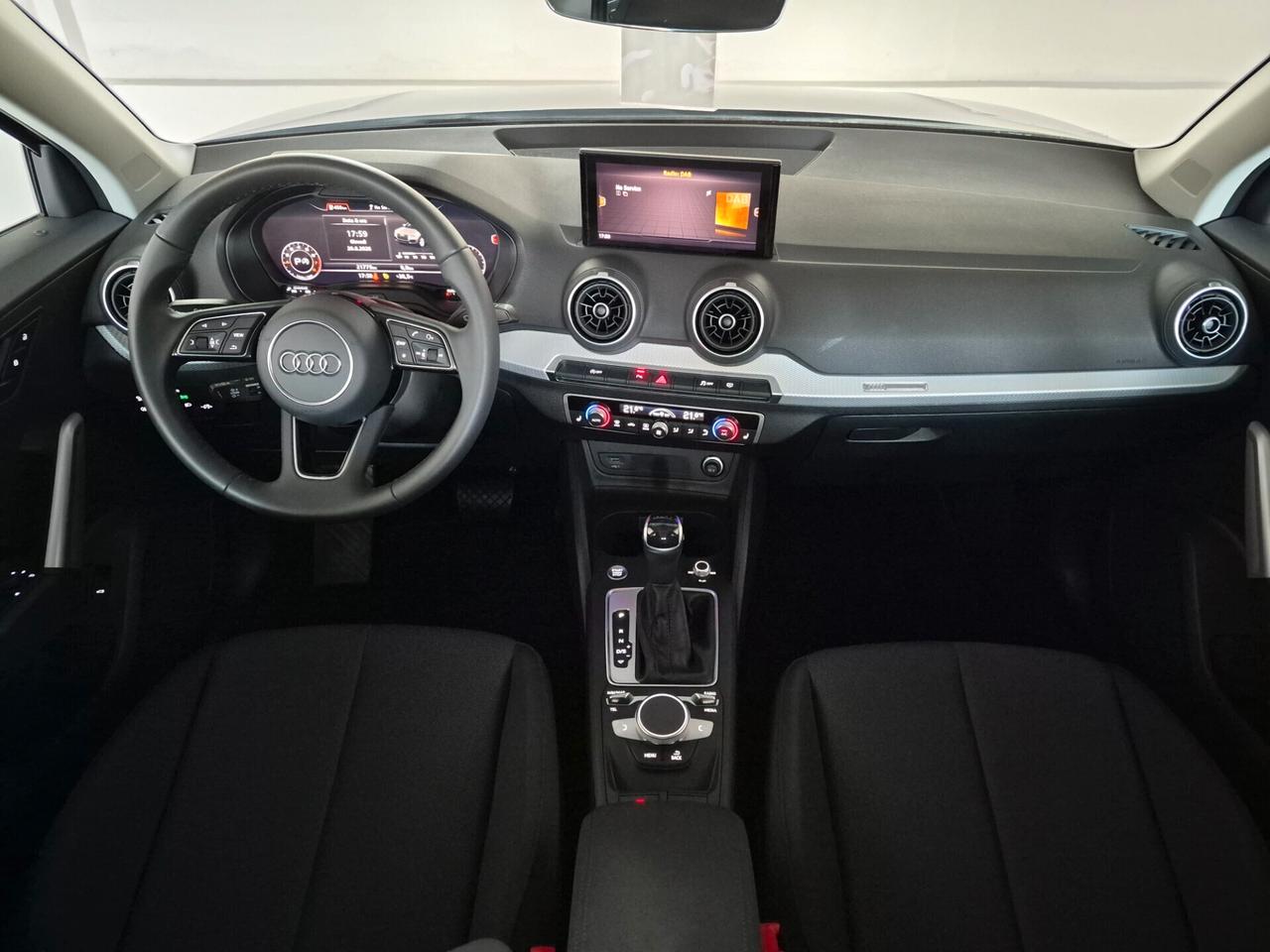 Audi Q2 35 TFSI S-TRONIC MATRIX APPLE CAR PLAY/ANDROID AUTO RETROCAMERA ACC RICARIA WIRELESS VIRTUAL COCKPIT