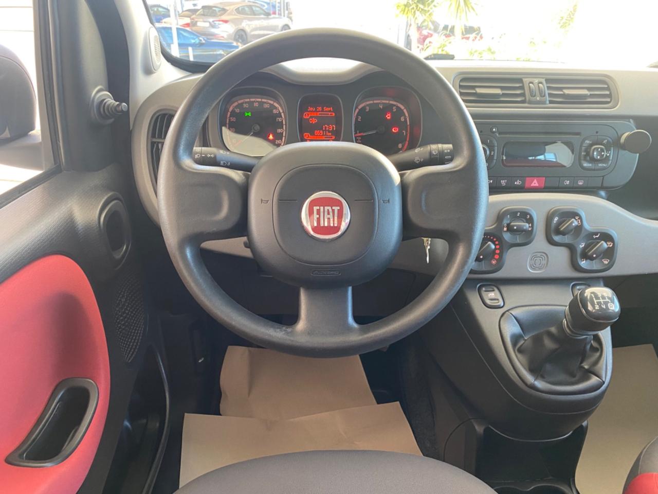 Fiat Panda 1.2 69cv LOUNGE BARRE DA VETRINA2014