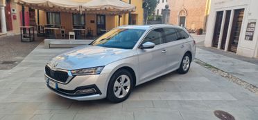 Skoda Octavia 2.0 TDI EVO SCR 150 CV DSG Wagon Executive