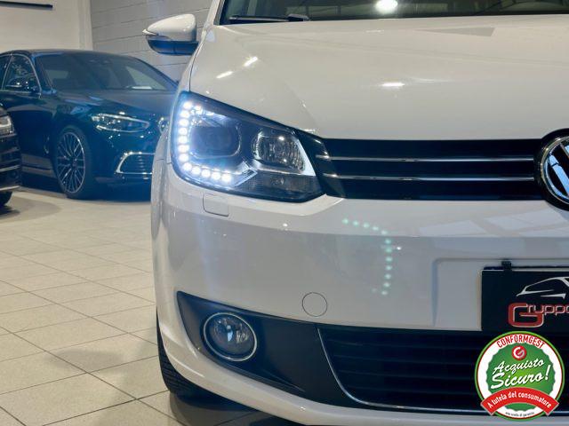 VOLKSWAGEN Touran 2.0 TDI 140CV DSG Highline *NEOPAT*7 POSTI*PELLE*