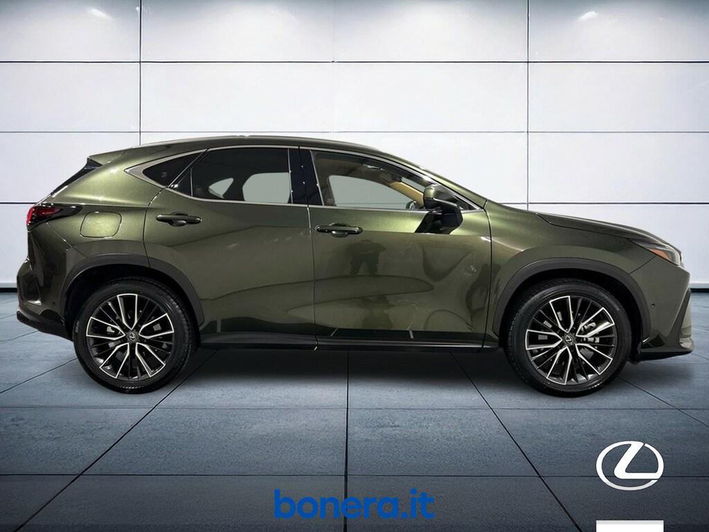 Lexus NX 2.5 Plug-in Luxury 4WD e-CVT