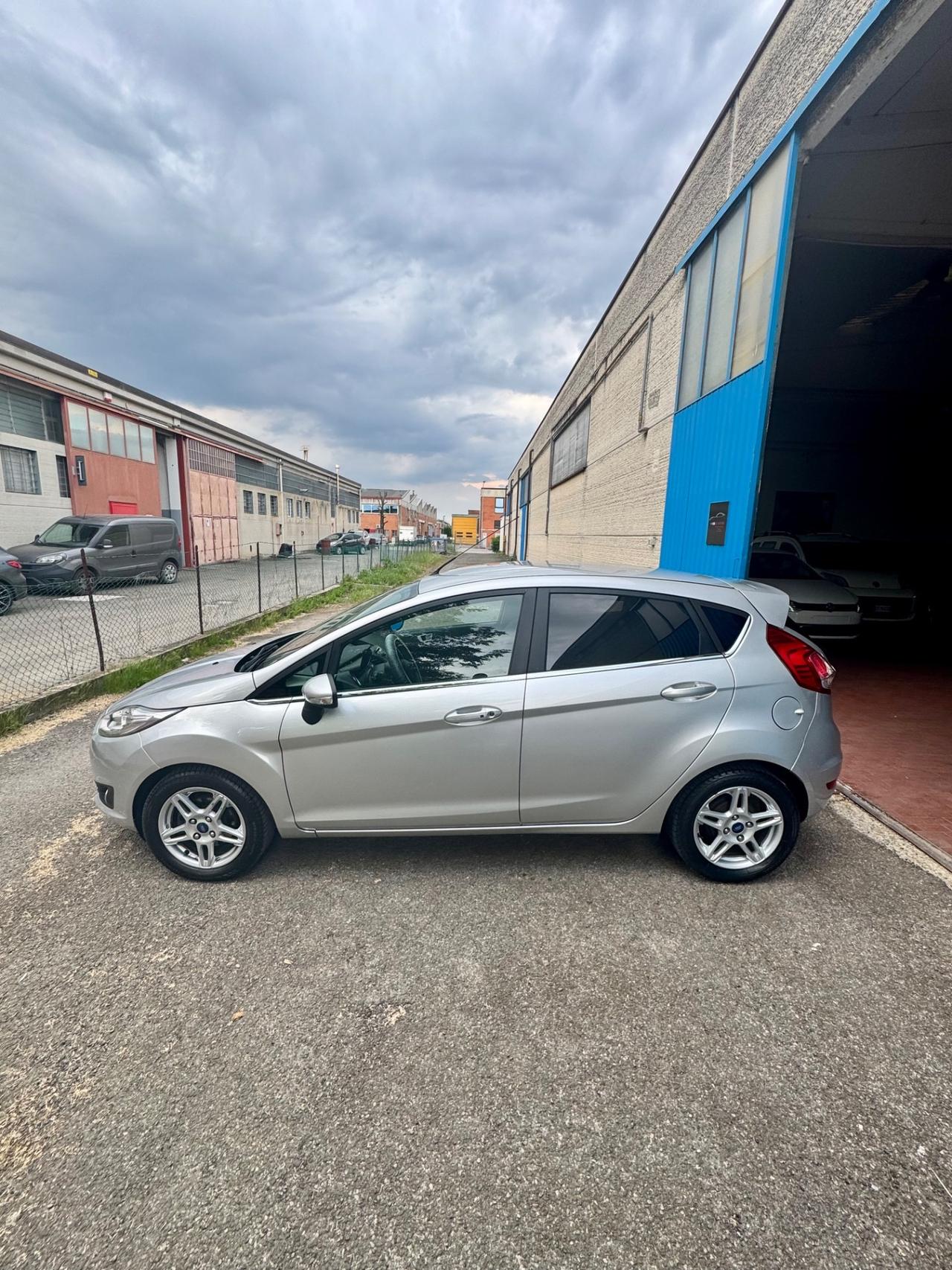 Ford Fiesta 1.5 TDCi 75CV 5 porte Titanium