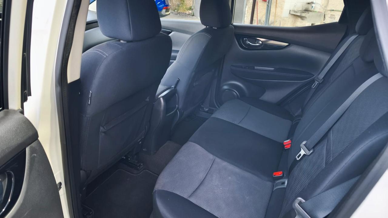 Nissan Qashqai 1.5 dCi Visia