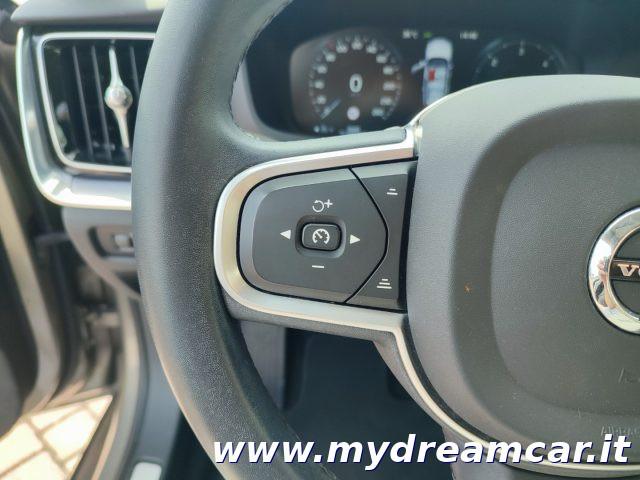VOLVO V60 B4 (d) Geartronic Momentum Business