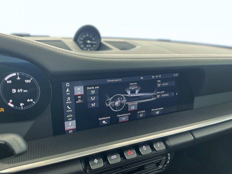 Porsche 911 Carrera 4S