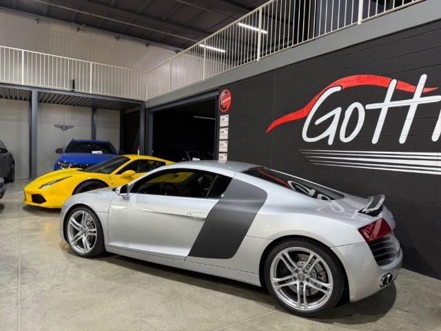 AUDI R8 4.2 V8 FSI QUATTRO R TRONIC