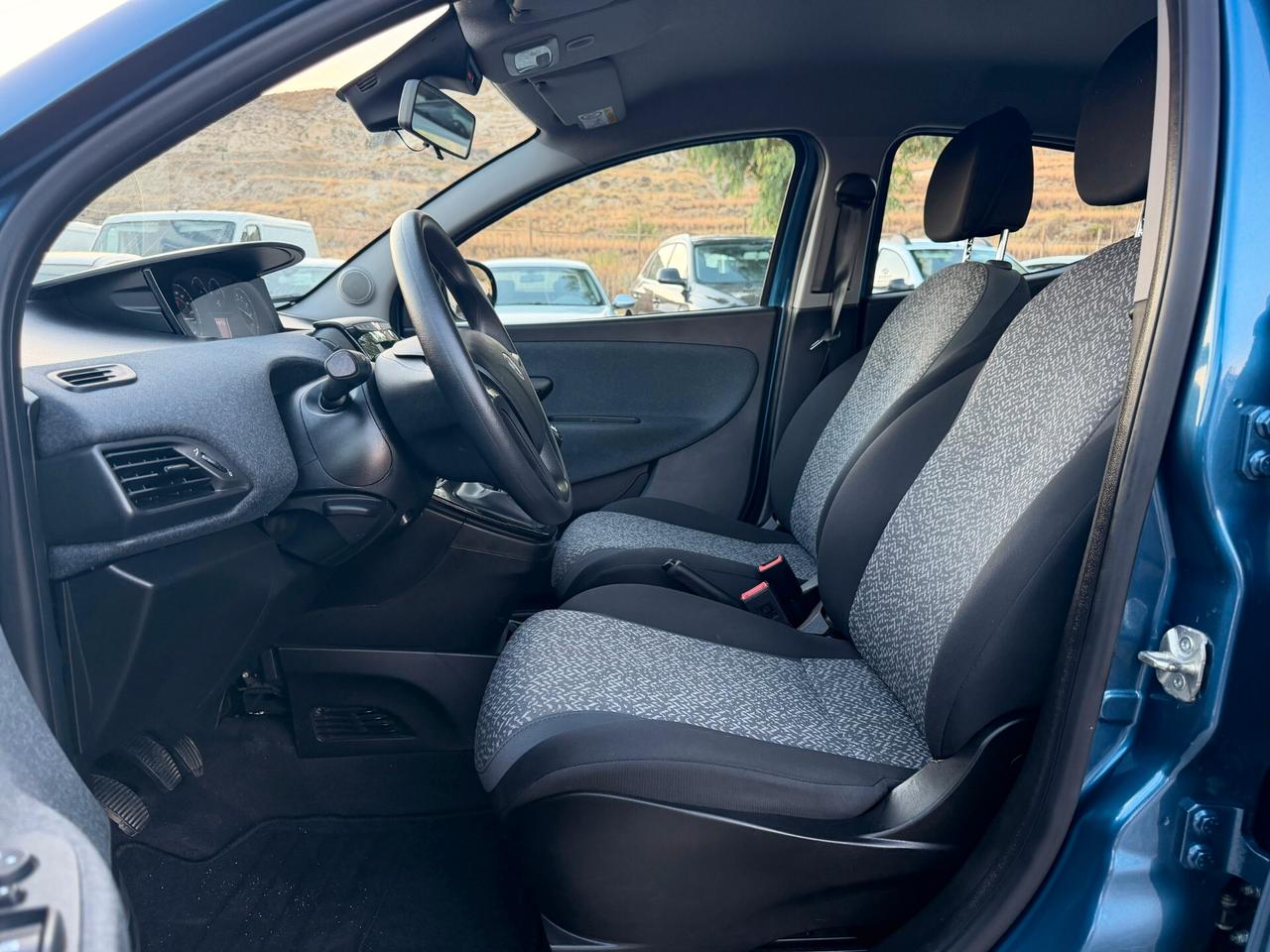 Lancia Ypsilon 1.0 FireFly 5 porte S&S Hybrid Gold Plus