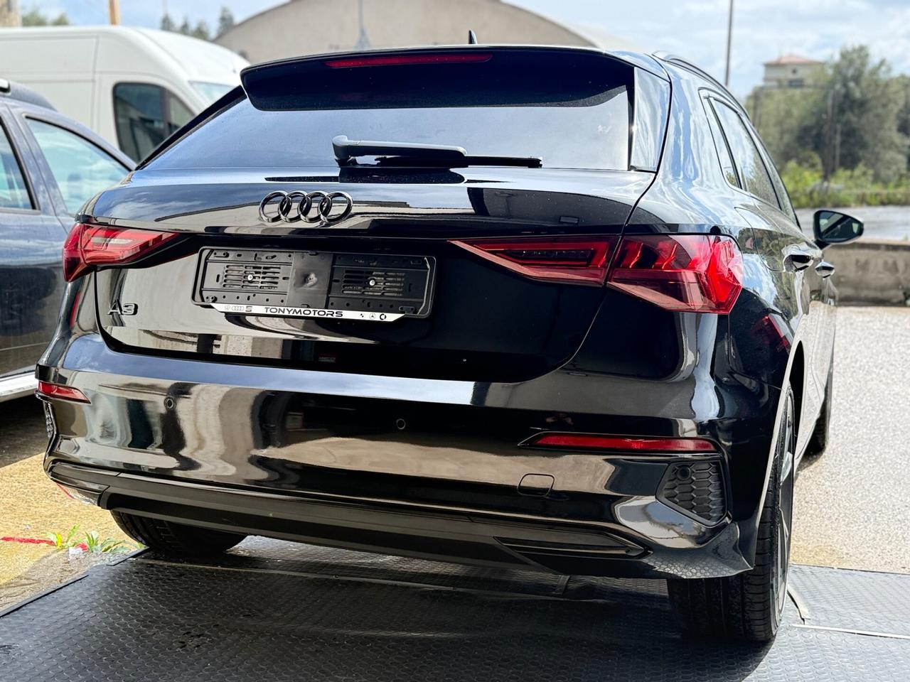 Audi A3 SPB 35 TDI S tronic SPORT Totalblack