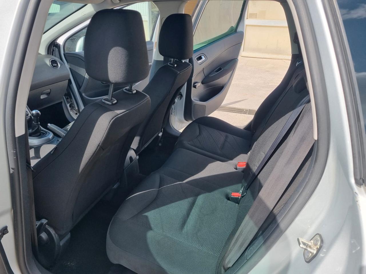 Peugeot 308 1.6 HDi 92 CV Business